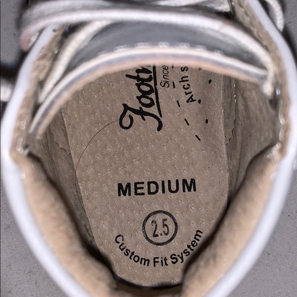 Footmates baby walking shoes medium size 2.5 - Picture 5 of 6